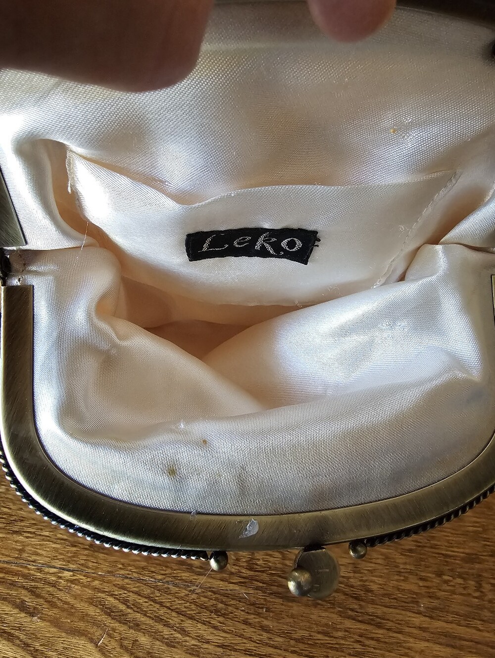 VINTAGE Satin Beaded Clutch - Picture 4 of 8